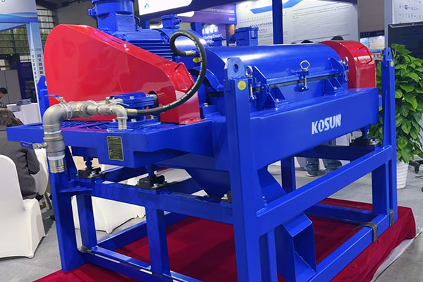 西安科迅機械展出的離心機設備