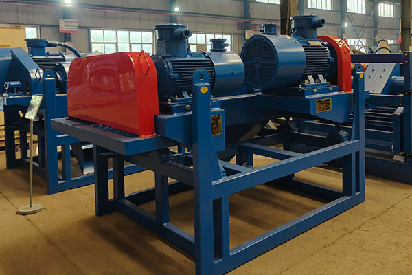 科迅機(jī)械臥式螺旋卸料沉降離心機(jī)